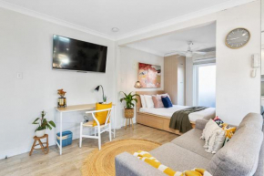 St Kilda Stylish Studio Apartment
